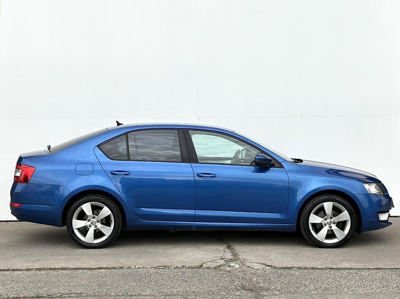 Škoda Octavia 2.0 TDI DSG / 110 kW Elegance - fotka 3 z 19