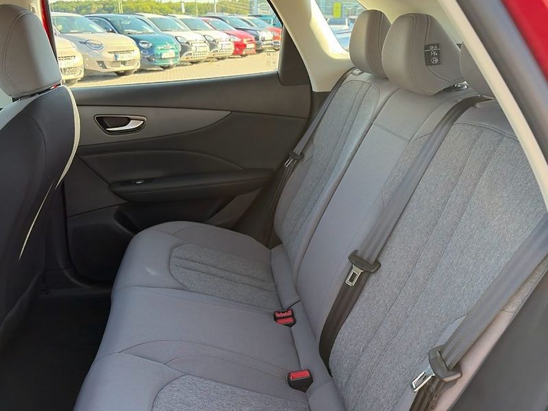MG MGS5 EV (2026) S5 EV Emotion 49kWh - fotka 9 z 20