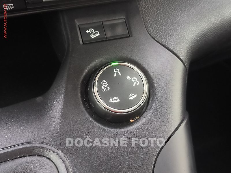 Opel Combo (2019) 1.5CDTi, Life, navi, panor - fotka 18 z 25