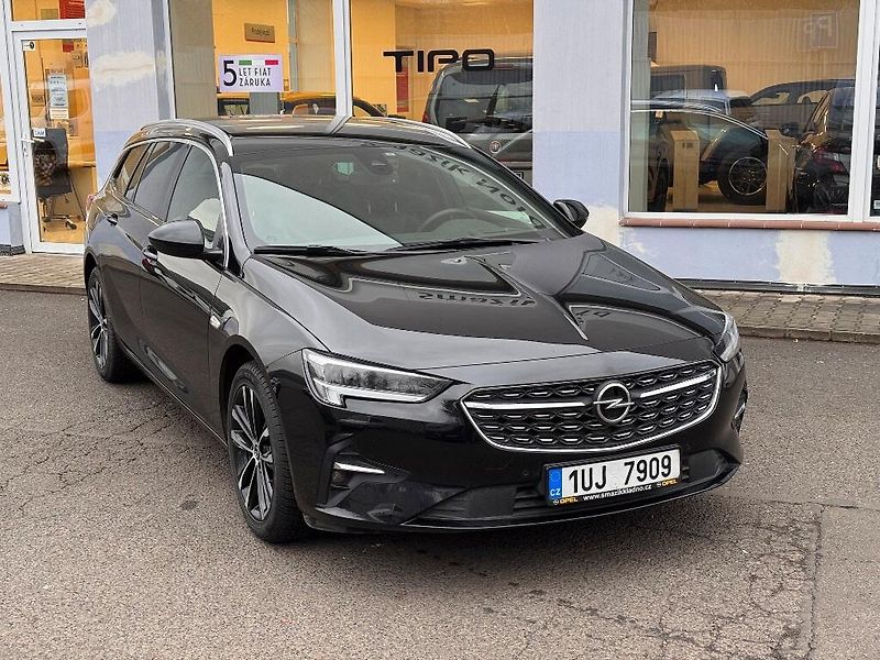 Opel Insignia (2021) ULTIMATE 2.0 CDTI (174k) 8AT - fotka 2 z 45