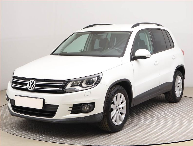 Volkswagen Tiguan (2014) 2.0 TDI, Bi-Xenony, Tempomat - fotka 2 z 19
