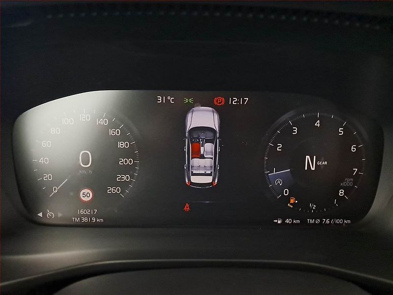 Volvo XC40 (2020) T3, Serv.kniha, Kůže, Navi - fotka 11 z 17