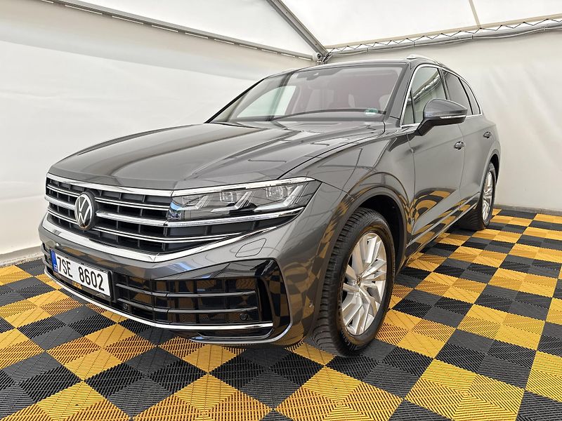 Volkswagen Touareg 3.0Tdi*1-MAJ*DPH*ELEGANCE* - fotka 2 z 49