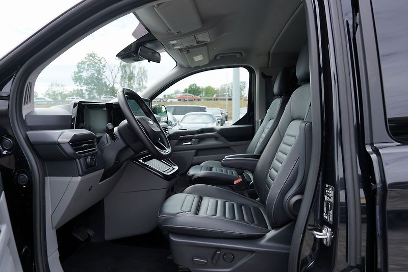 Ford Tourneo Custom 2.0 EcoBlue 4x4 Titanium/Autom - fotka 19 z 48