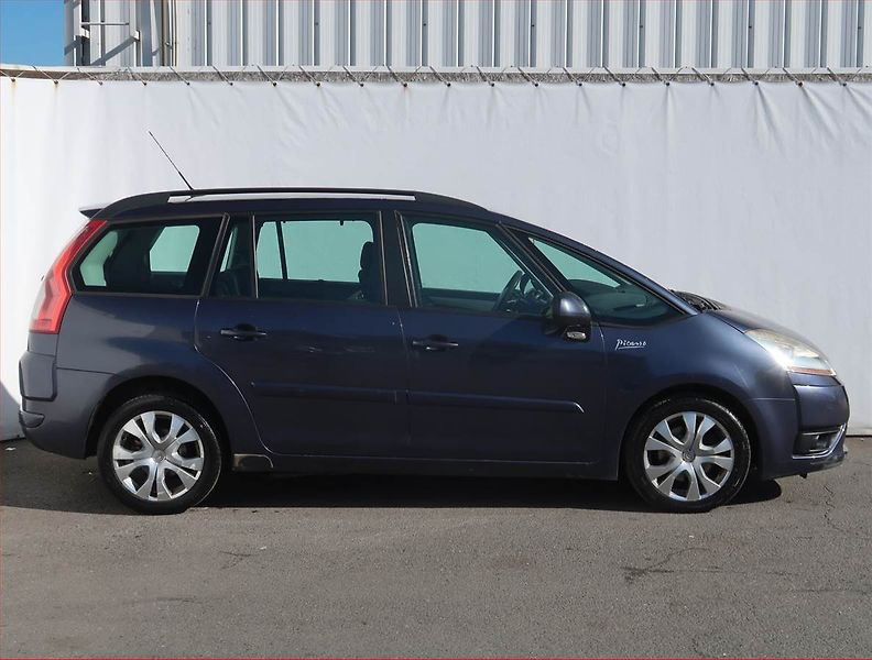 Citroën C4 Picasso (2008) 2.0 HDi 135, Automat, 7 míst - fotka 6 z 19
