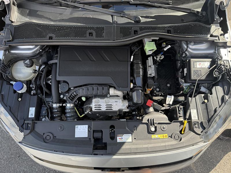 Opel Corsa 1.0l 74 kW - fotka 14 z 16