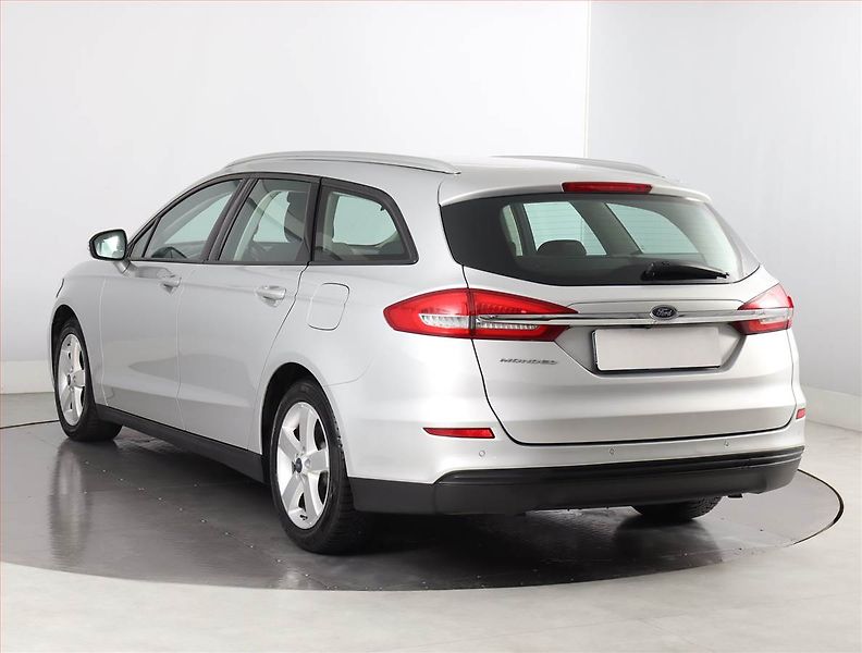 Ford Mondeo (2019) 2.0 EcoBlue, Automat - fotka 4 z 21