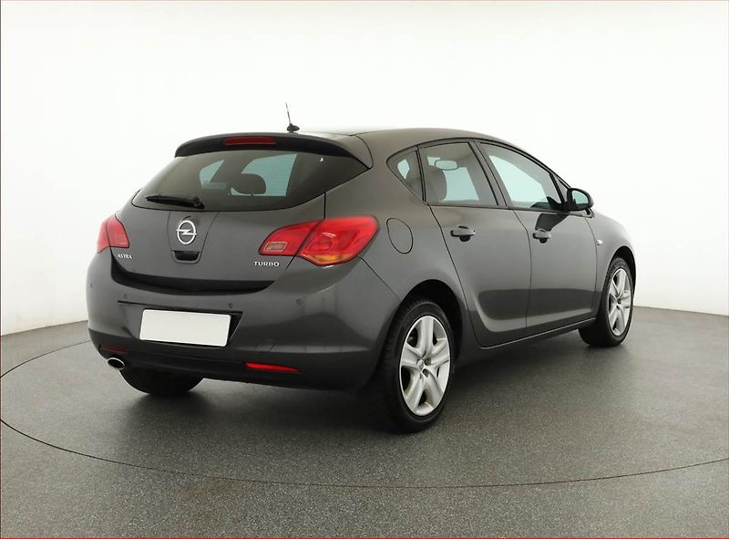 Opel Astra (2011) 1.4 T, Serv.kniha, Tempomat - fotka 5 z 12