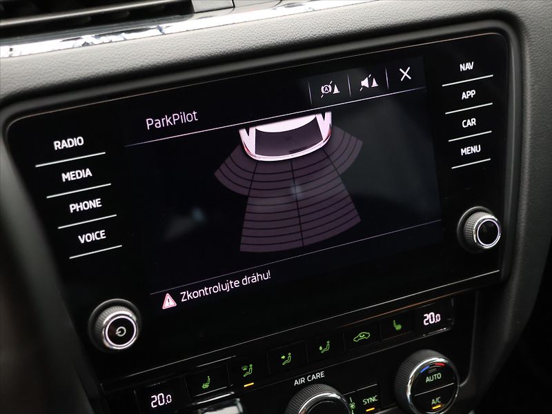 Škoda Octavia 1,6 TDi 85 kW Style Tažné Klim - fotka 20 z 30