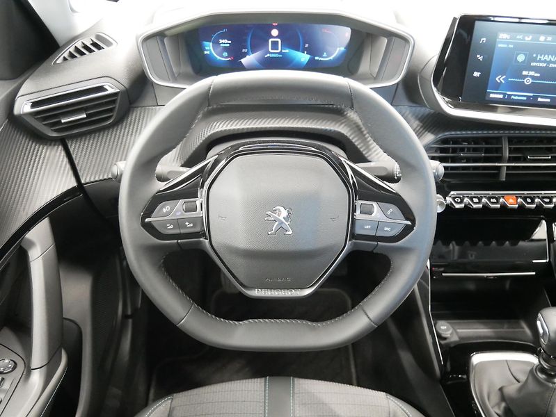 Peugeot 2008 - fotka 17 z 27
