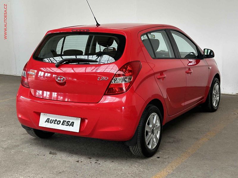 Hyundai i20 (2009) 1.2i, ČR, STK4/28 - fotka 4 z 16
