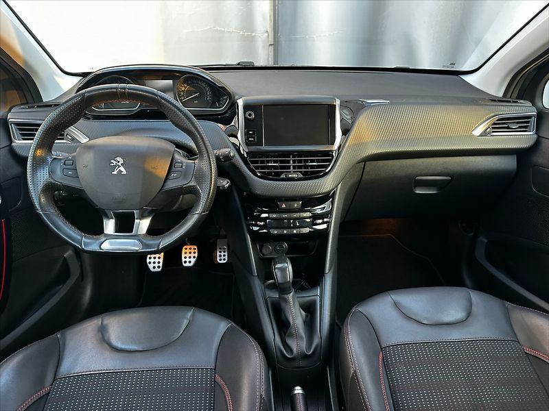 Peugeot 208 1,2 81kW GT Line, rozvody! - fotka 16 z 39