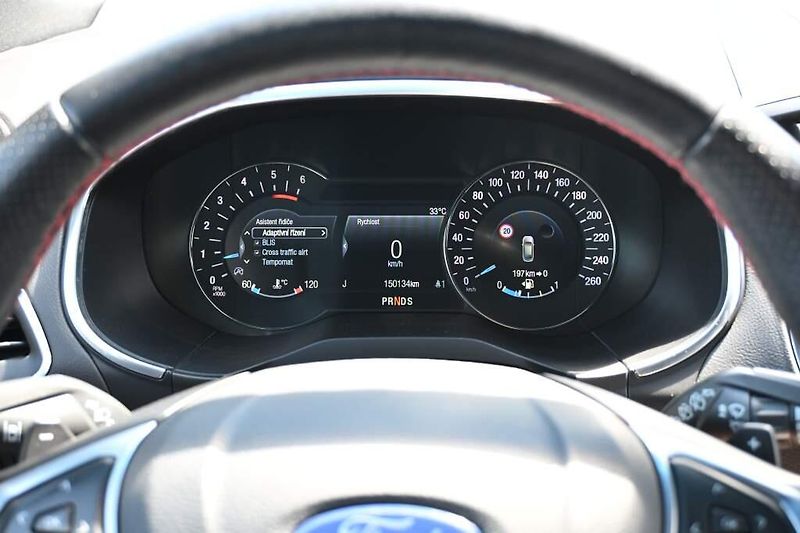 Ford Edge (2019) 2.0 ST-LINE 4x4 175KW LED ACC - fotka 25 z 48