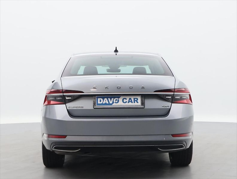 Škoda Superb 2,0 TDI 140kW DSG 4x4 L&K DPH - fotka 6 z 39