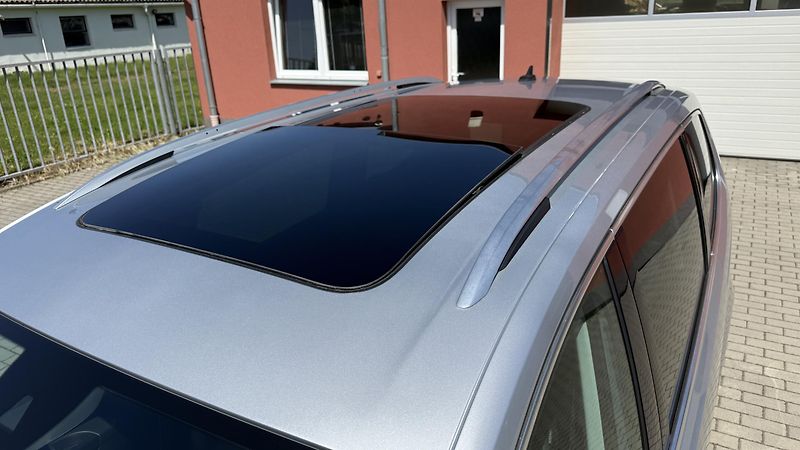 Volkswagen Sharan 2.0TSi*147kW*DSG*7MÍST*WEBASTO - fotka 7 z 27