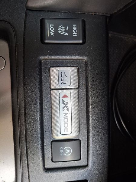 Subaru Forester 2.0 4x4 FACELIT  Rezervace  - fotka 42 z 46