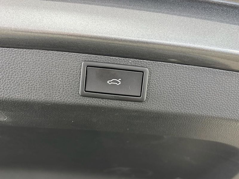 Škoda Karoq Top Selection DSG - fotka 29 z 30