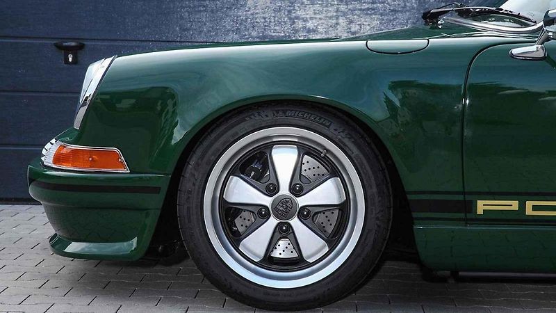 DP Motorsport Porsche 911 (964)