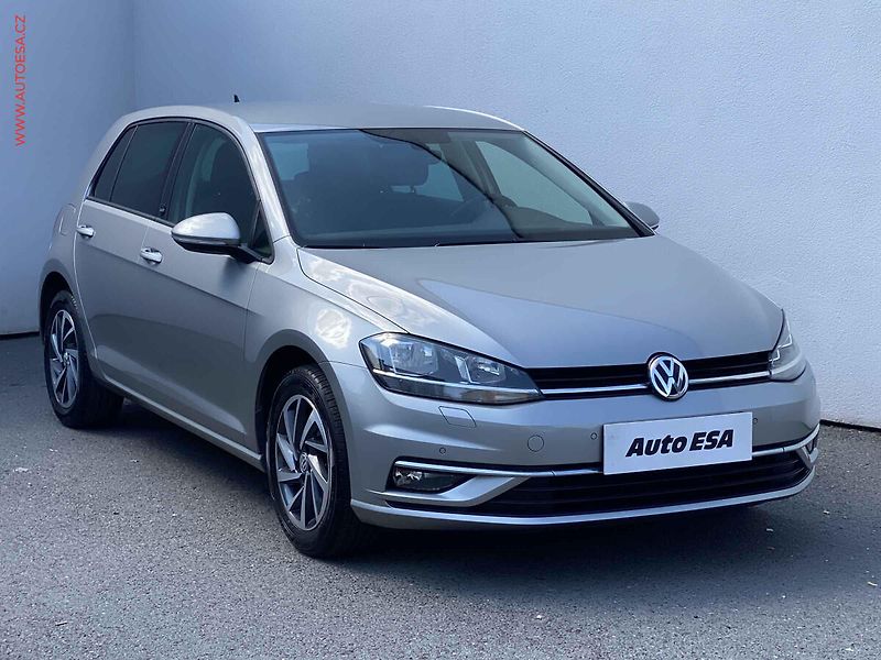 Volkswagen Golf (2017) 1.0 TSi, Sound, navi - fotografie inzerátu