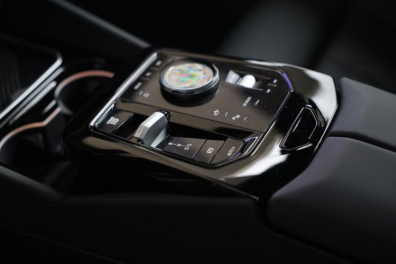 BMW Řada 5 540d xDrive Touring - fotka 12 z 18
