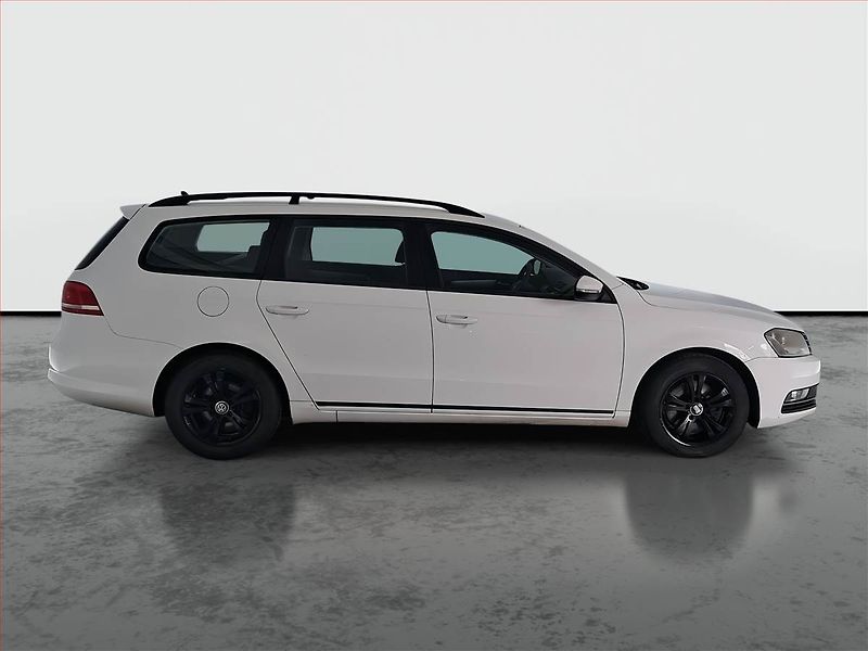 Volkswagen Passat (2011) 2.0 TDI, Navi, Vyhř. sedaček - fotka 6 z 15
