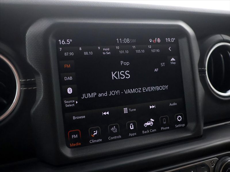 Jeep Wrangler Rubicon 2,0 4xe Unlimited CZ D - fotka 21 z 35