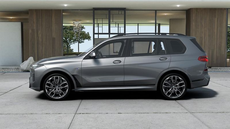 BMW X7 xDrive40i - fotka 5 z 14