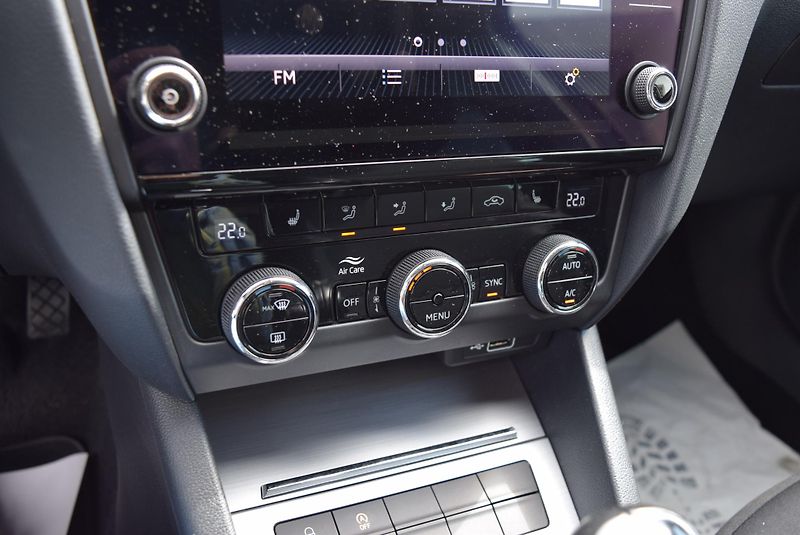 Škoda Octavia (2020) 2.0TDI 110kw AMBITION NAVI APP - fotka 26 z 50