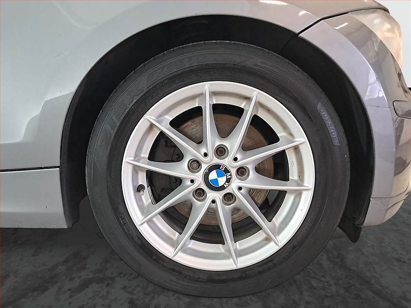 BMW Řada 1 (2011) 118d, po STK, jezdí výborně - fotka 15 z 17