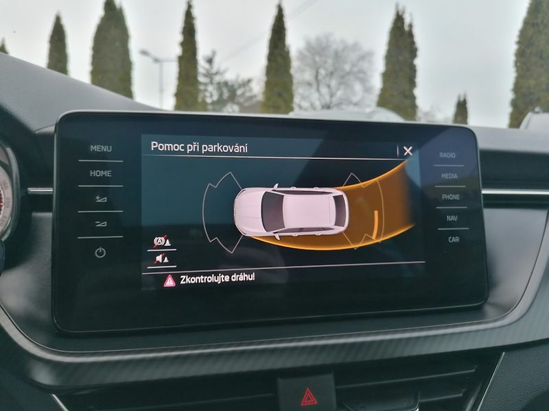Škoda Scala (2021) 1.5 TSi MONTE CARLO 110kW,Pano - fotka 12 z 29
