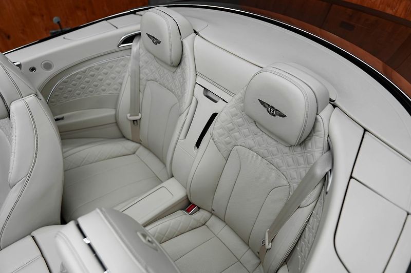Bentley Continental GTC V8, MULLINER, NAIM, NOČNÉ VIDE - fotka 9 z 24