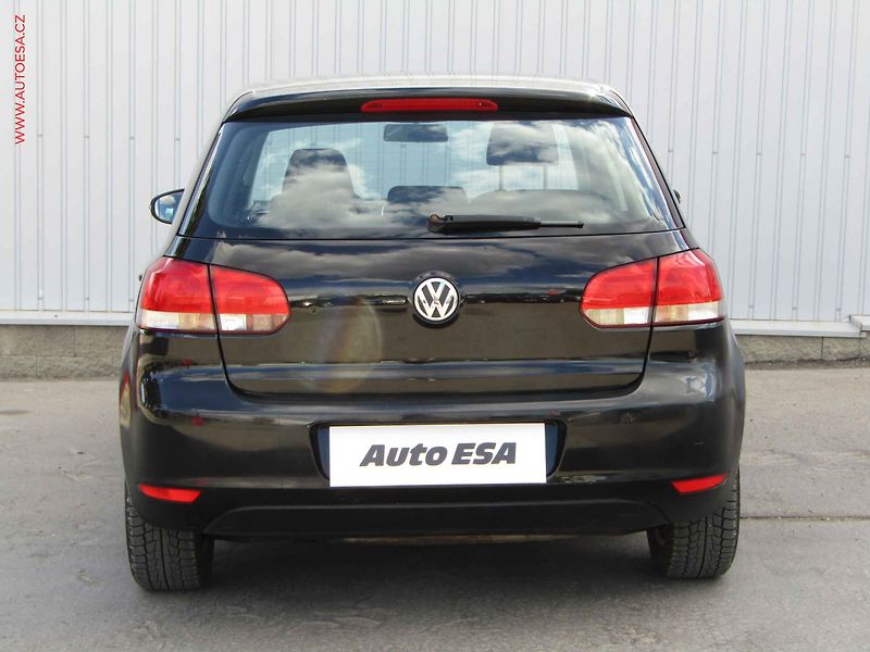 Volkswagen Golf (2009) 1.4 MPI, AC, výhřev sed - fotka 5 z 15