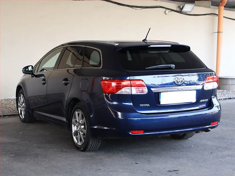 Toyota Avensis (2012) 1.8 Valvematic, Automat - fotka 4 z 18