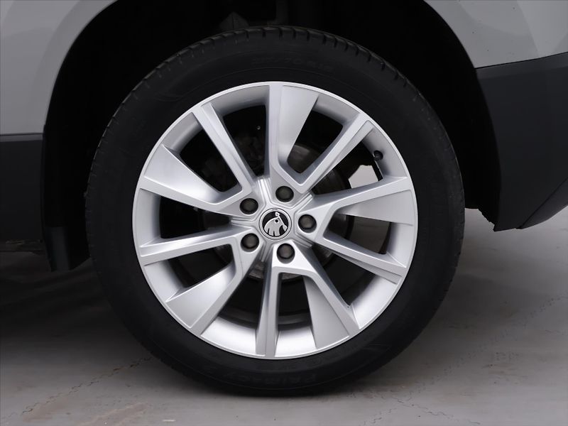 Škoda Karoq 1,5 TSI 110kW DSG Style Virtua - fotka 23 z 30