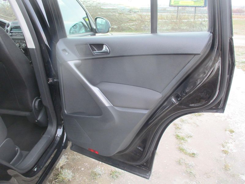 Volkswagen Tiguan 1.4TSi*110kW *TAŽ.ZAŘ*VÝHŘEV* - fotka 29 z 47