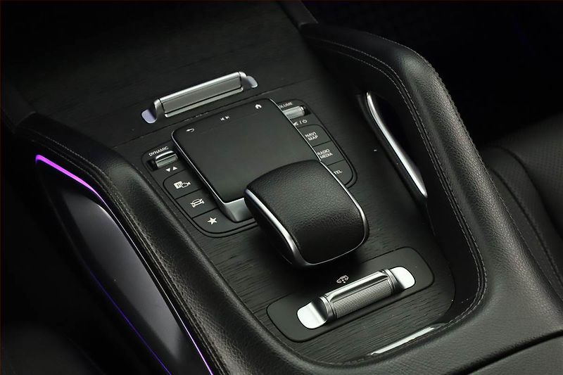 Mercedes-Benz GLE (2022) 400 d 4MATIC, Nové v Čr - fotka 21 z 26