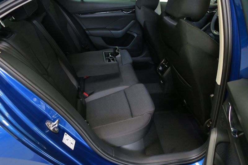 Škoda Octavia (2024) NOVÁ 2,0 TDI 110kW 7DSG Fresh+ - fotka 40 z 50