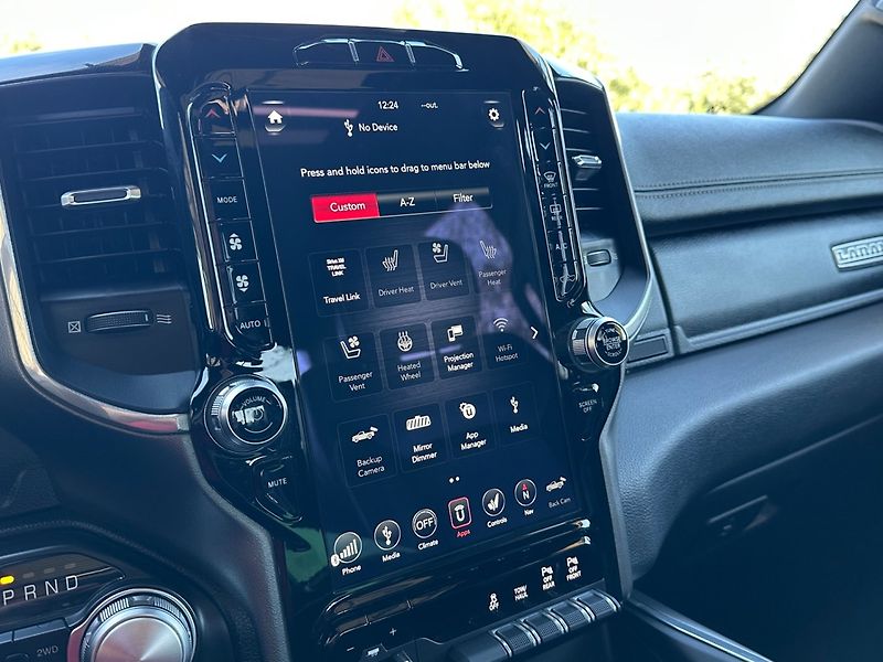 RAM 1500 (2021) 5.7HEMI V8 LARAMIE SPORT - fotka 15 z 30