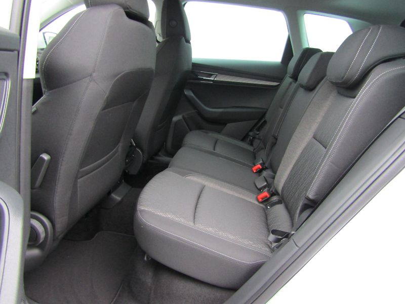 Škoda Karoq (2026) Top Selection 2,0 TDI 4x4 DSG - fotka 23 z 30