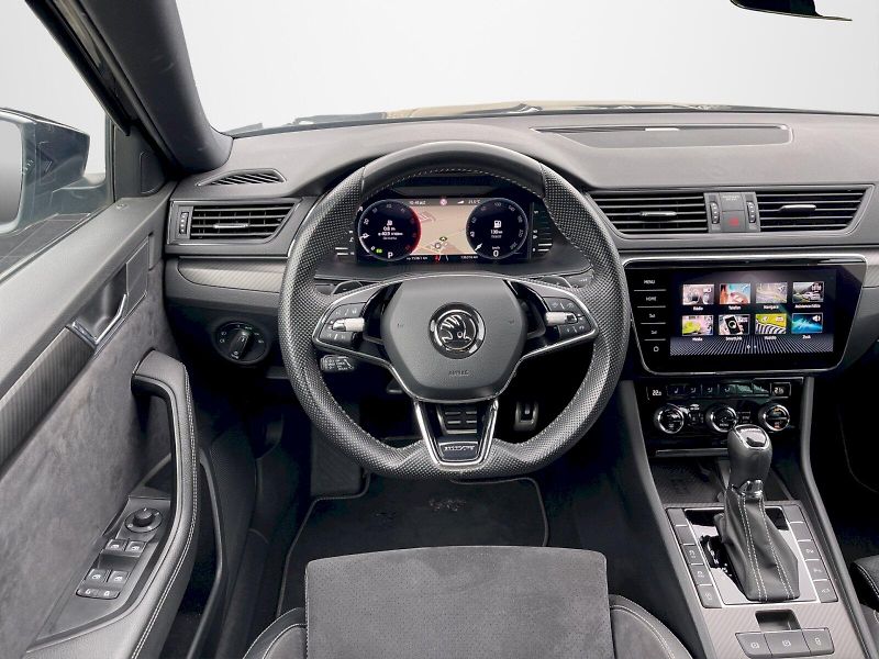 Škoda Superb (2022) Sportline 2.0 TDI 147kW DSG - fotka 6 z 35