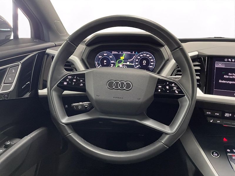 Audi Q4 e-tron 45 quattro ACC Keyless Tep.čer - fotka 9 z 16