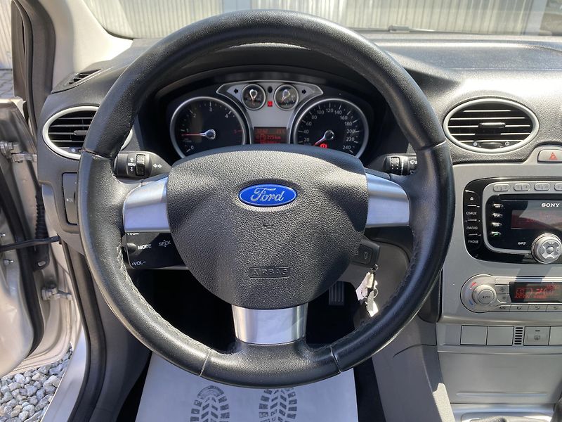 Ford Focus 1.6 TDCi 90PS KOMBI STK  - fotka 141 z 151