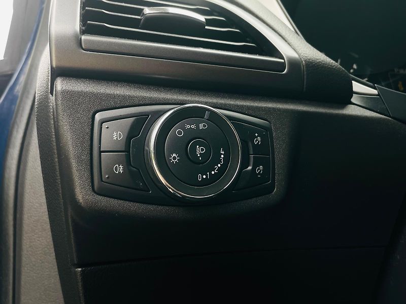 Ford Mondeo 2.0TDCi MANUÁL TAŽNÉ SERVISKA  - fotka 44 z 48