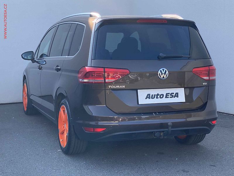 Volkswagen Touran (2016) 1.6 TDi, ČR, AC, tempo - fotka 6 z 16