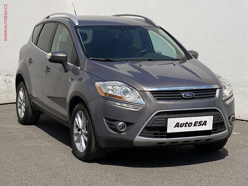 Ford Kuga (2013) 2.0 TDCi 4x4, ČR, AC, park - fotografie inzerátu