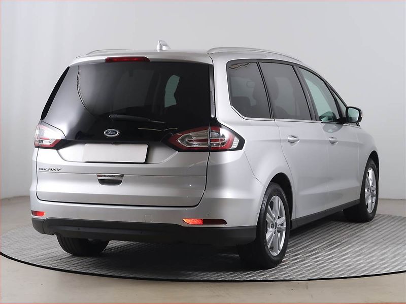 Ford Galaxy (2022) Titanium 2.0 EcoBlue, Automat - fotka 5 z 21