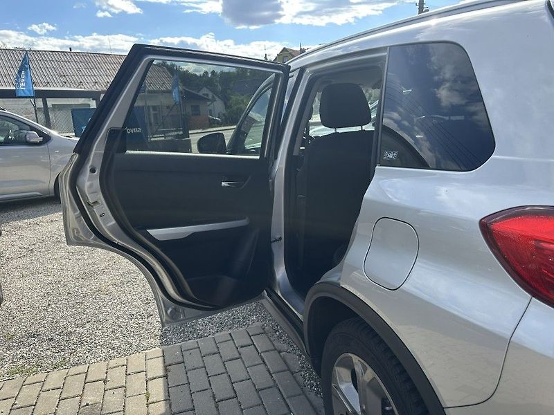 Suzuki Vitara 1.6i 88kW AllGrip 4x4 serviska - fotka 21 z 27