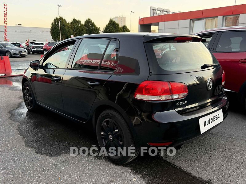 Volkswagen Golf (2011) 1.2 TSi, AC, STK8/28 - fotka 2 z 3