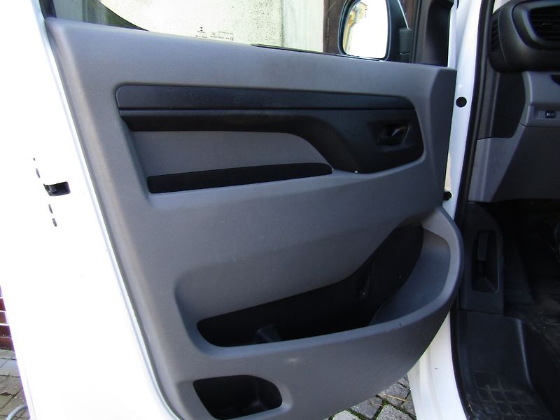 Citroën Jumpy (2017) 1.6 HDI 70kW  SUPER STAV - fotka 17 z 33
