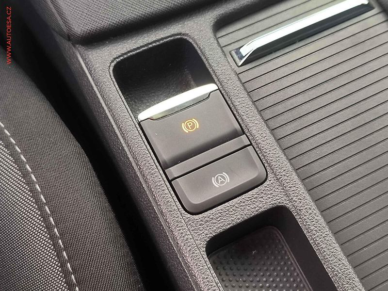 Škoda Octavia (2022) 1.5 TSi, 1.maj,ČR, Ambition - fotka 16 z 24
